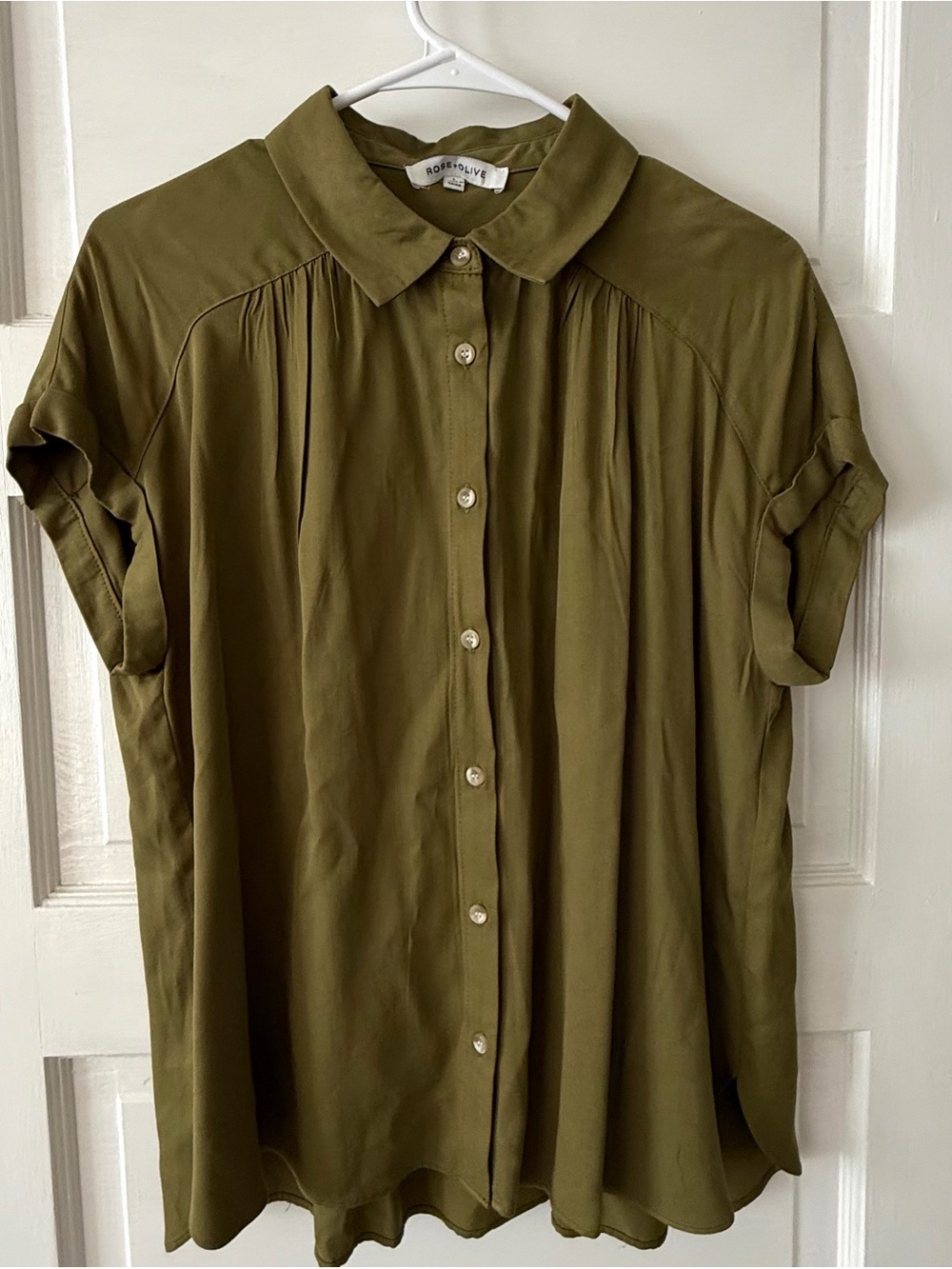 Rose + Olive Olive Green Button-Up Short Sleeve Blouse Size L